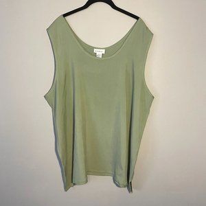 Green Boxy 100% Silk Scoop Neck Tank Top Avenue Plus Size 26/28
